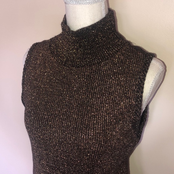 Vintage Courtney’s Closet Sleeveless Turtleneck - Picture 3 of 9